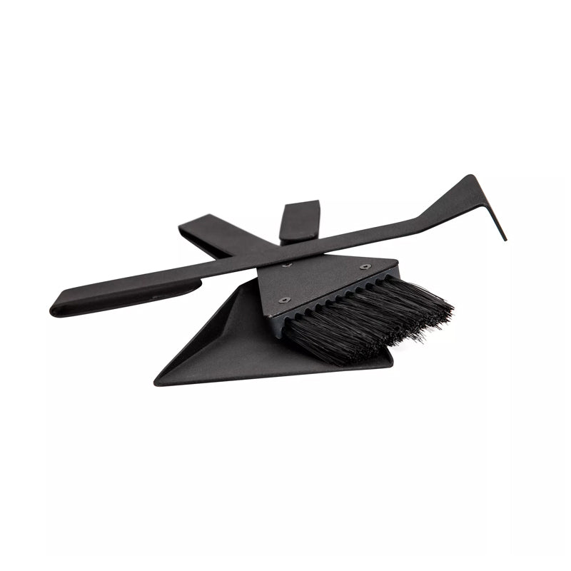 Aduro Peissett proline 3 består av kost, spade og ildraker